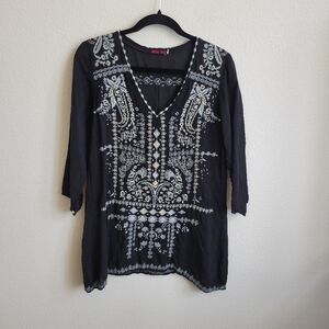 Johnny Was Embroidered Black Women's Tunic Top With 3/4 Sleeves Ladies Small.